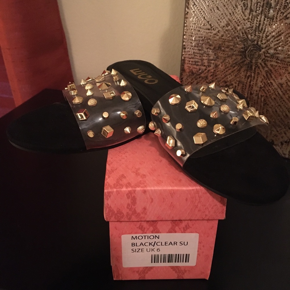 Sandals - Picture 3 of 3